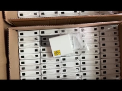 2 Port FTTH Kotak Pemutusan Serat Optik Dalam Ruangan Stopkontak Unibody 86*86*23mm