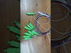 Fiber Optic PLC Splitter 1x8 Dengan Konektor SC Berwarna Mode Tunggal Untuk Jaringan PON XGPON