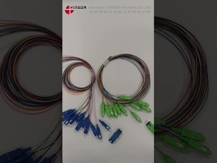 SC APC Serat Optik Kuncir LSZH 900um SM Keramik Ferrule Untuk Kotak Pemisah