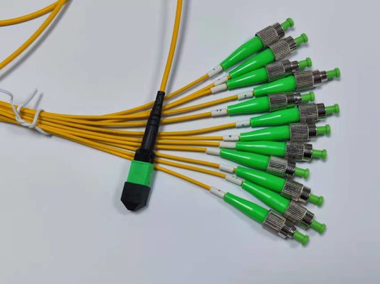 Beli 12 Kabel MPO serat MTP dengan APC Male ke FC APC Fanout Patch Cord untuk aplikasi kepadatan tinggi pembuatan online