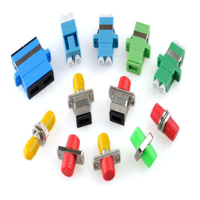 Beli SC UPC/APC/OM3/OM4 Konektor Adaptor serat optik dupleks untuk koneksi serat optik pembuatan online